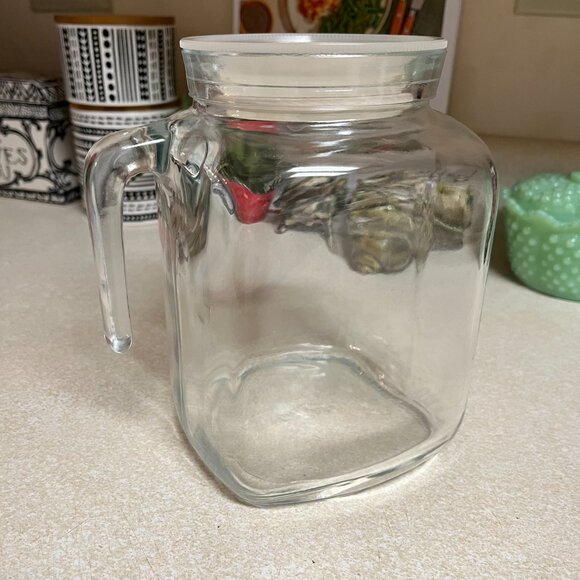 Bormioli Rocco 68 oz. Frigoverre Glass Pitcher with Locking Lid Milk Tea Water - Picture 5 of 10